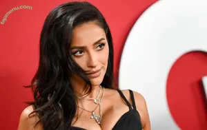 Shay Mitchell / OfficialShayMitchell / shaymitchell nude photo #0857