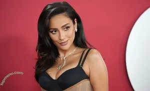 Shay Mitchell / OfficialShayMitchell / shaymitchell nude photo #0860