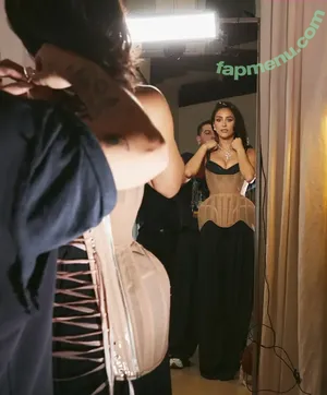 Shay Mitchell / OfficialShayMitchell / shaymitchell nude photo #0870