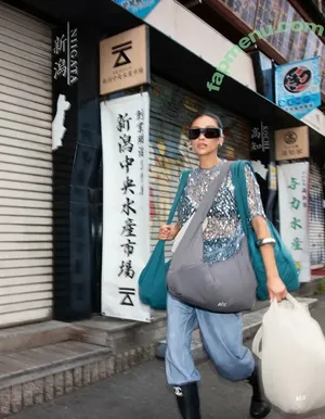 Shay Mitchell / OfficialShayMitchell / shaymitchell nude photo #0880