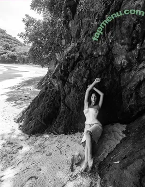 Shay Mitchell / OfficialShayMitchell / shaymitchell nude photo #0914