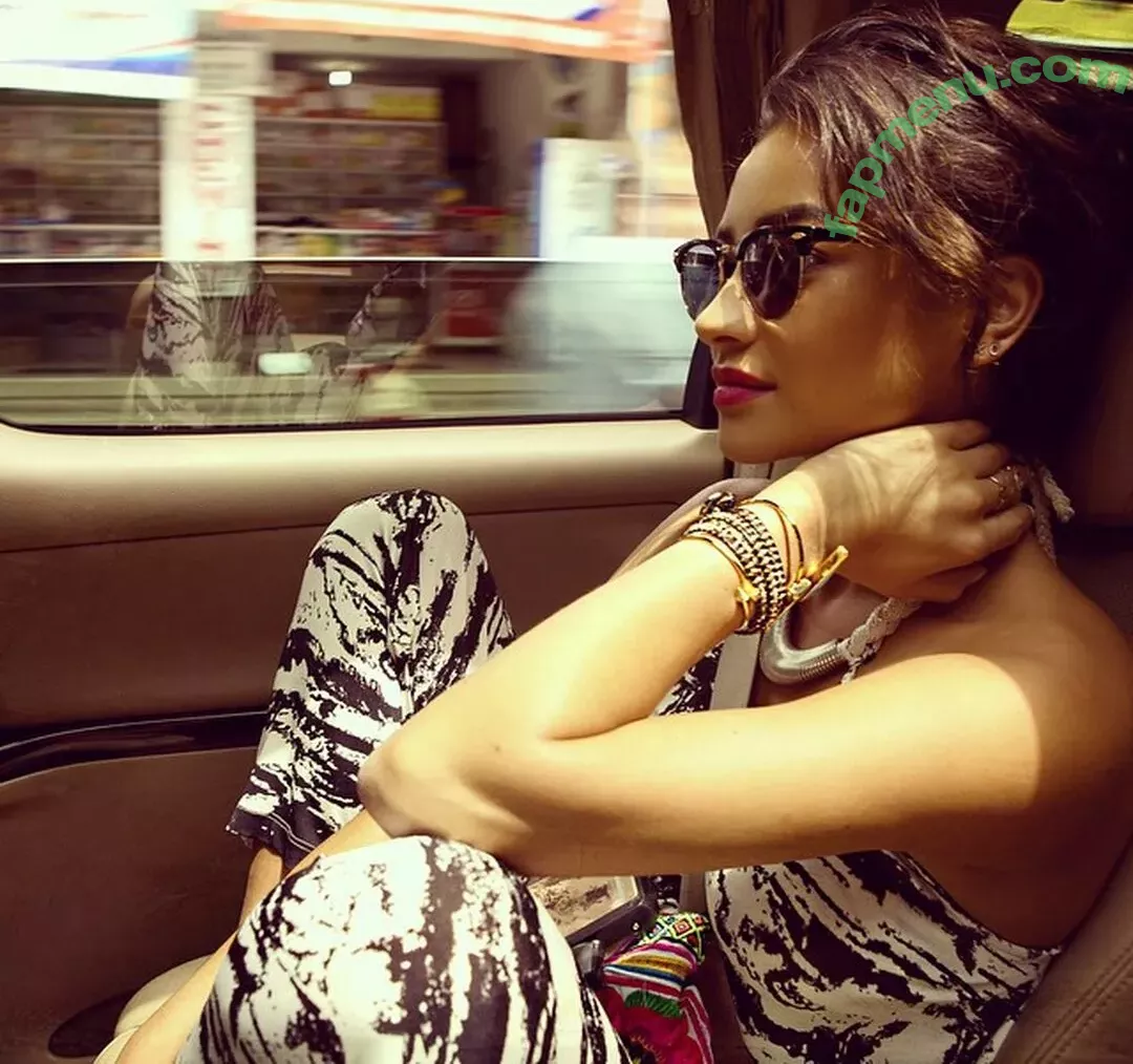 Shay Mitchell nude photo #0066 (shaymitchell)
