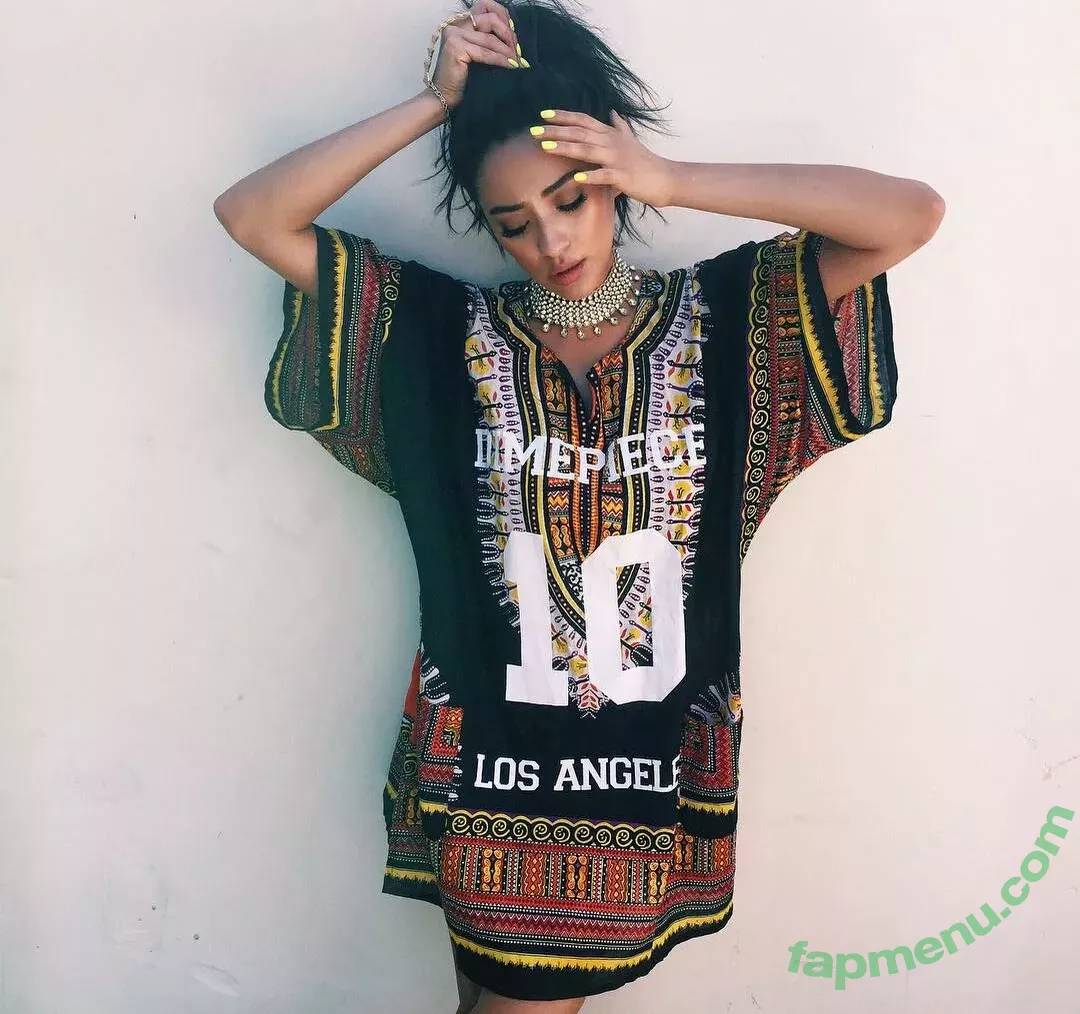 Shay Mitchell nude photo #0073 (shaymitchell)
