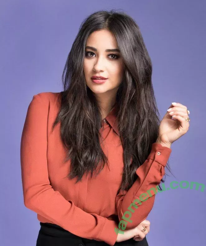 Shay Mitchell nude photo #0127 (shaymitchell)