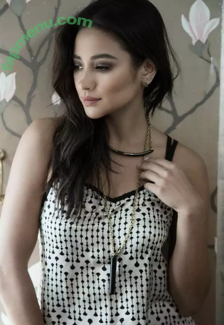 Shay Mitchell nude photo #0142 (shaymitchell)