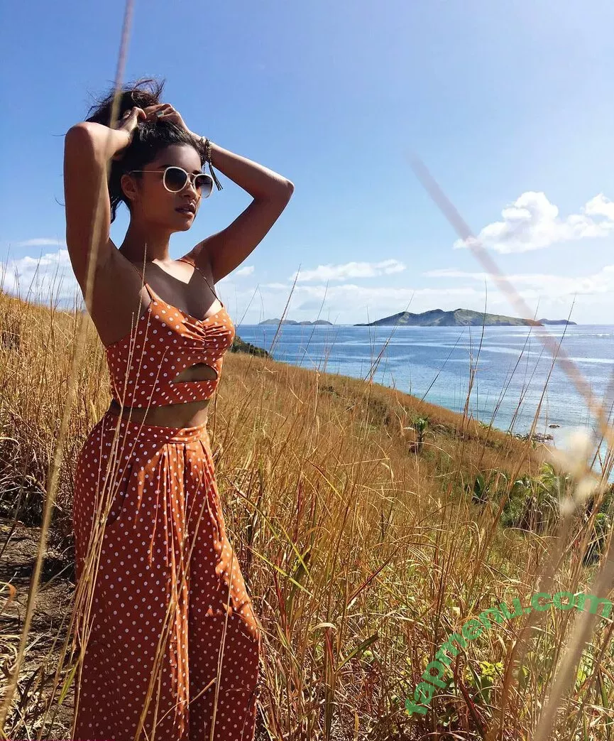 Shay Mitchell nude photo #0148 (shaymitchell)