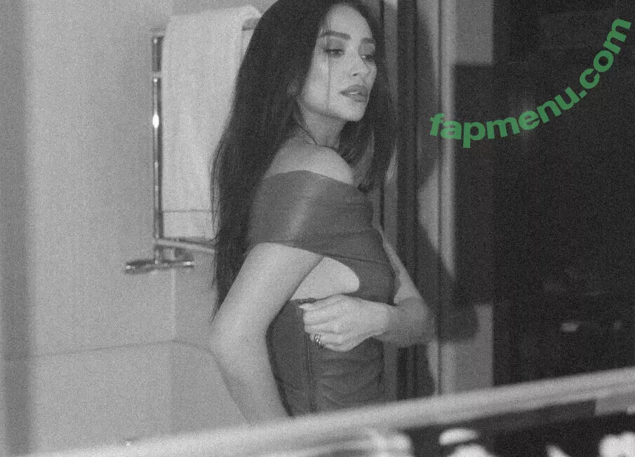 Shay Mitchell nude photo #0309 (shaymitchell)