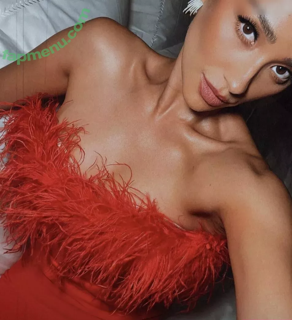 Shay Mitchell nude photo #0390 (shaymitchell)