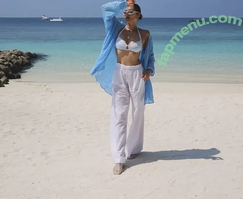 Shay Mitchell nude photo #0671 (shaymitchell)