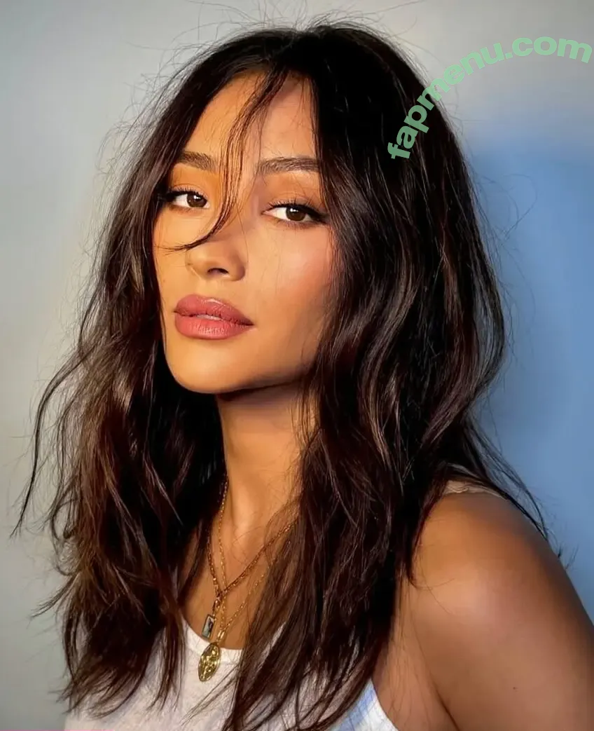 Shay Mitchell nude photo #0787 (shaymitchell)