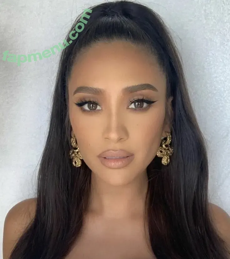 Shay Mitchell nude photo #0814 (OfficialShayMitchell / shaymitchell)