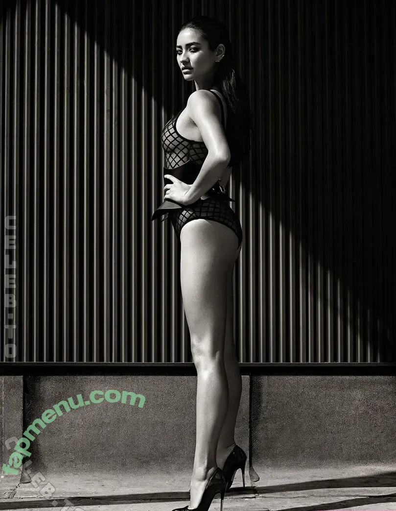 Shay Mitchell nude photo #0891 (OfficialShayMitchell / shaymitchell)