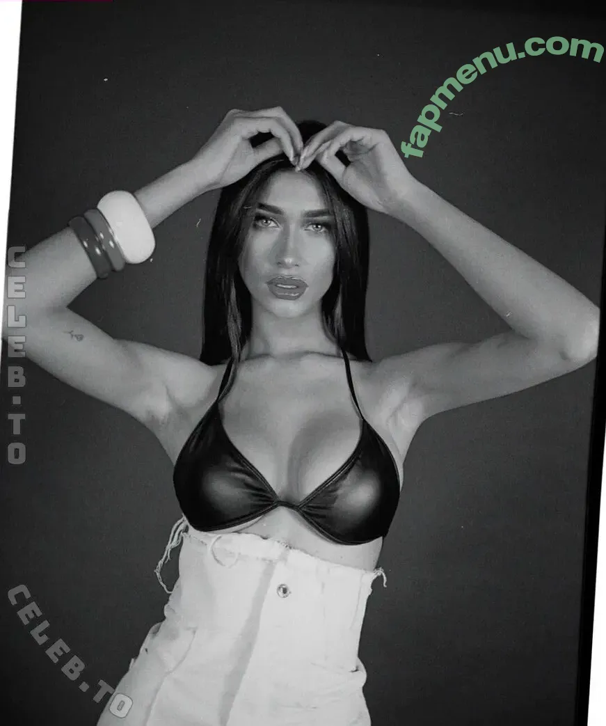 Shayna Senior nude photo #0095 (shaynaholt / shaynasenior / shaysenior)