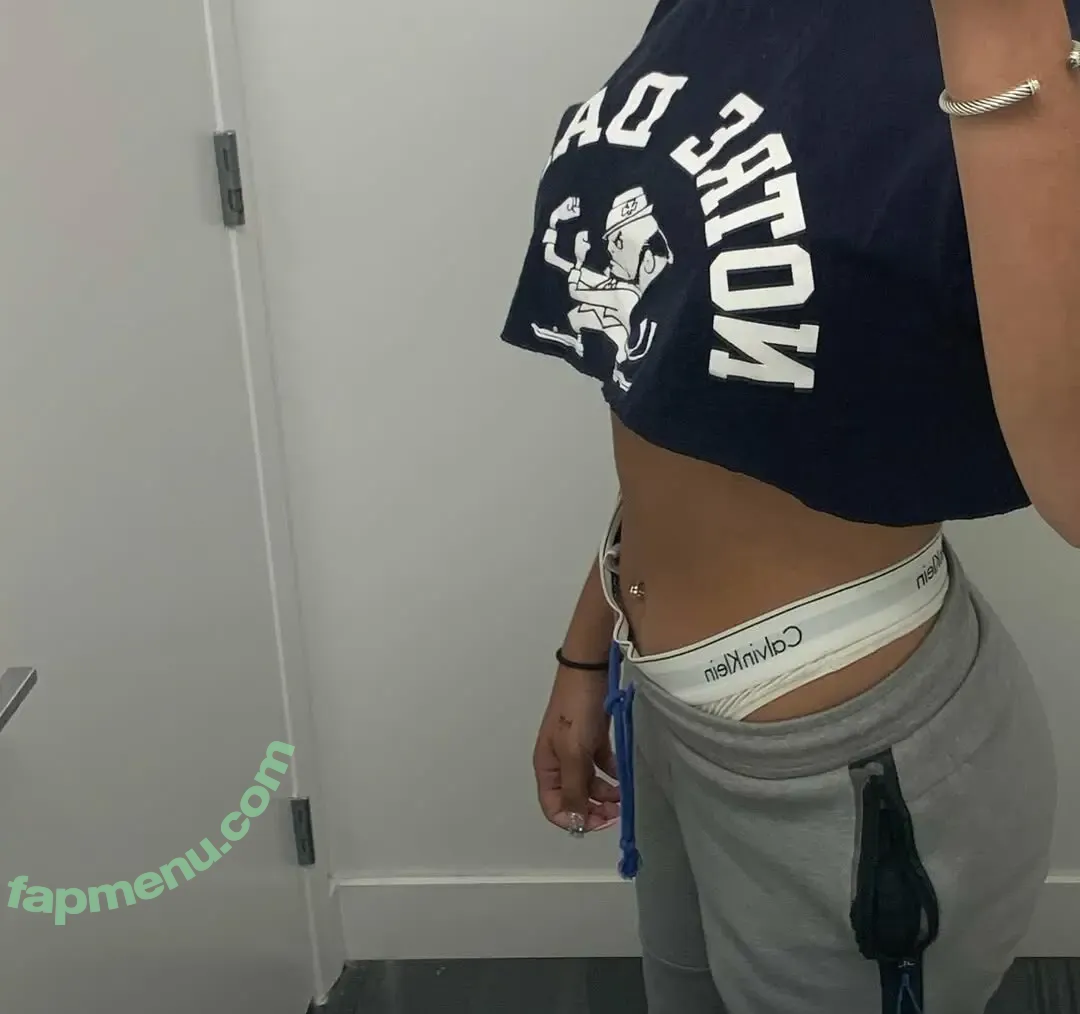 Shayna nude photo #0041 (shaybaebee / shaybaebeee / weednun2)