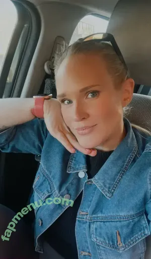 Shazza McKenzie / ShazzaMcKenzie / shaylamckenzie / shazza_mckenzie nude photo #0465