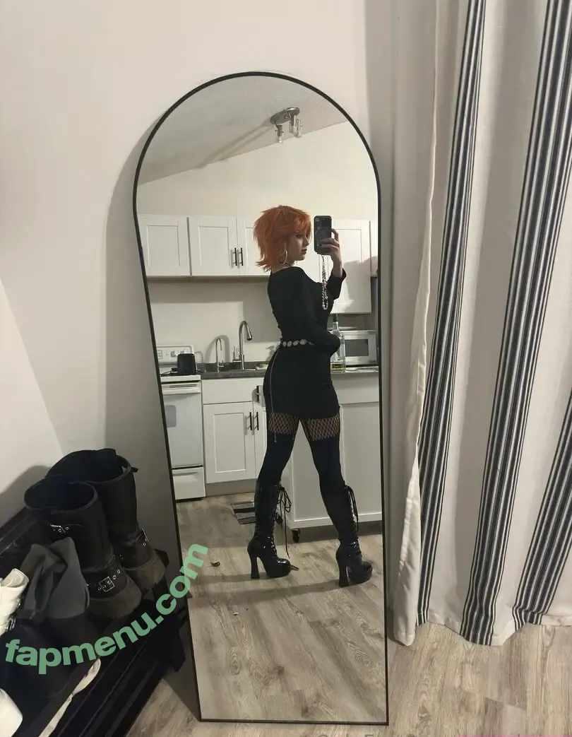 Shea Briar nude photo #0229 (SheaBriar / briarbaby21 / shea.briar / shea_briar / sheasbriarpatch)