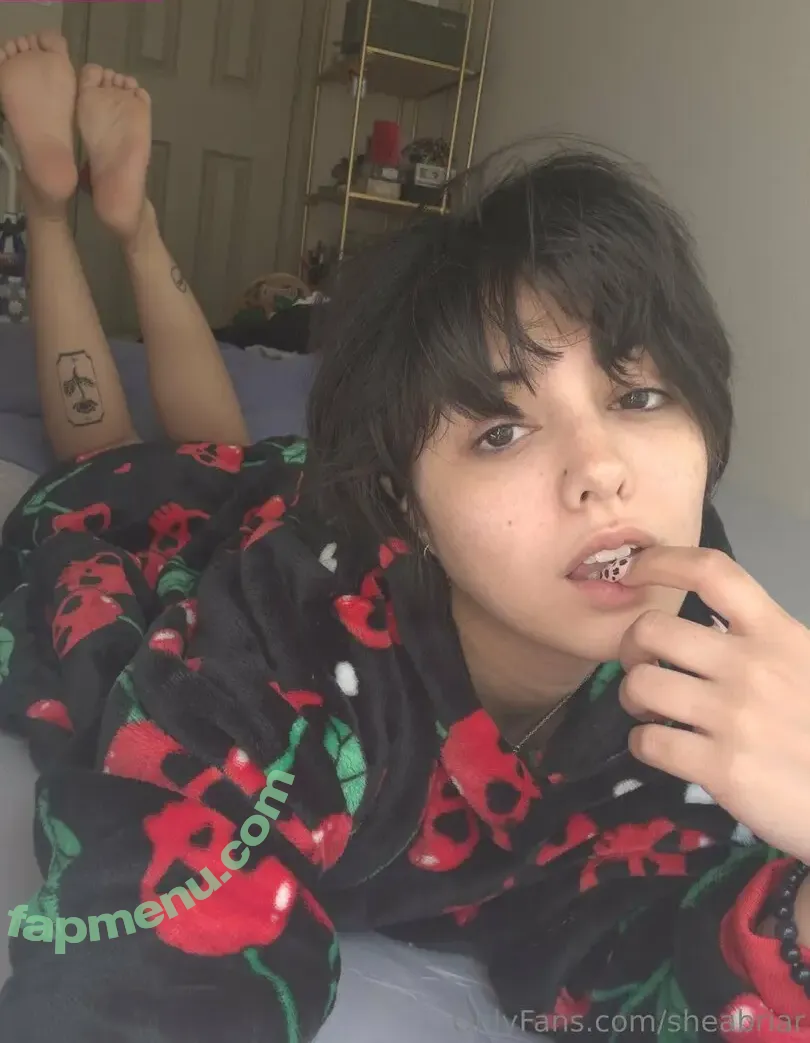 Shea Briar nude photo #0345 (SheaBriar / briarbaby21 / shea.briar / shea_briar / sheasbriarpatch)