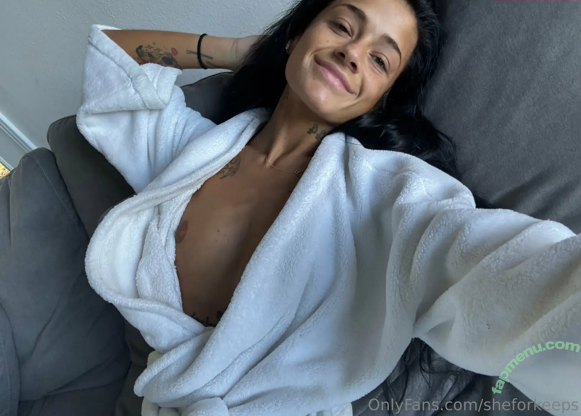 sheforkeeps nude photo #1075 (ryan reid / she.for.keeps)