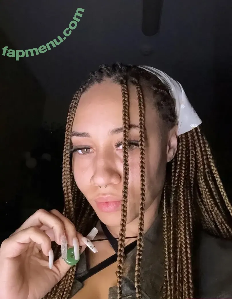 Shego.shegone nude photo #0019 (Shego.shegone)