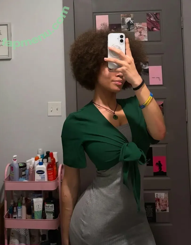 Shego.shegone nude photo #0024 (Shego.shegone)
