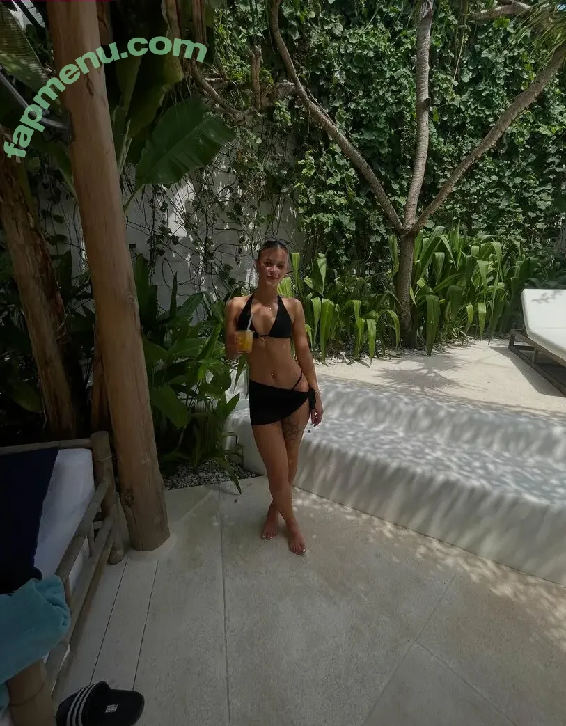 Shelby Fyfe nude photo #0018 (shelbyfyfe)