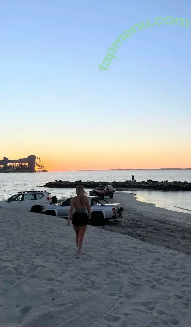 Shelby Fyfe nude photo #0023 (shelbyfyfe)