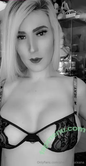  nude photo #0005