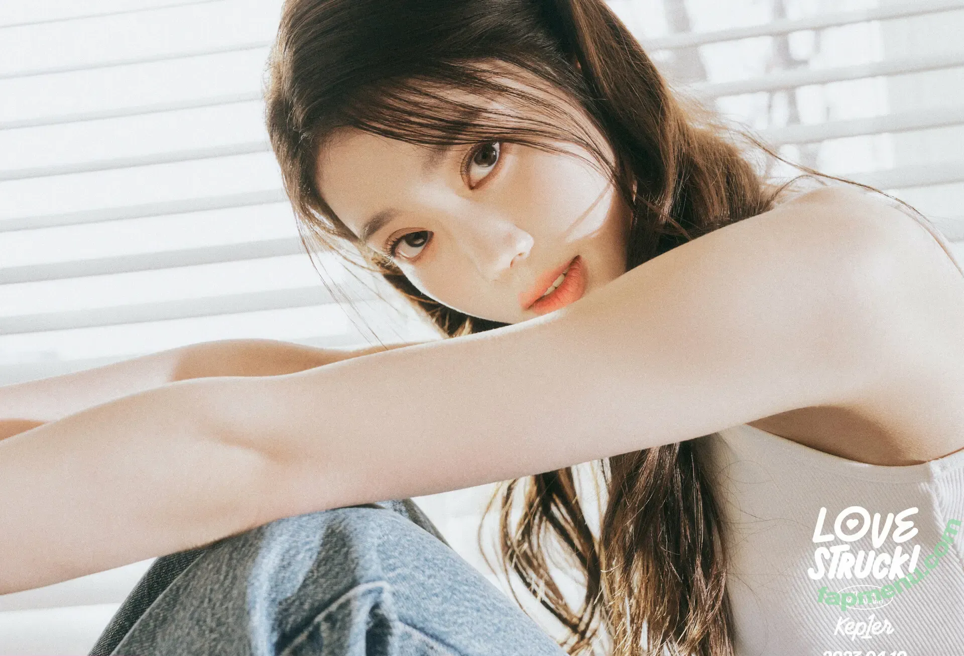Shen Xiaoting nude photo #0010 (whosxiaoting_)