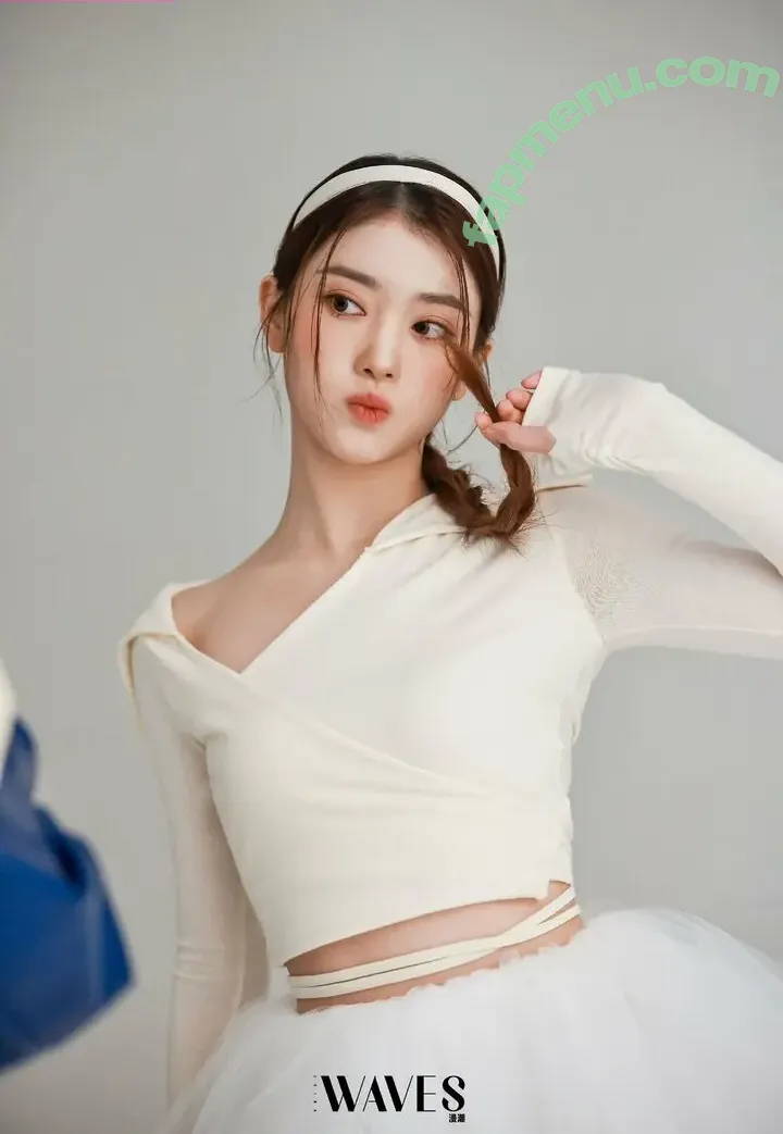 Shen Xiaoting nude photo #0039 (whosxiaoting_)