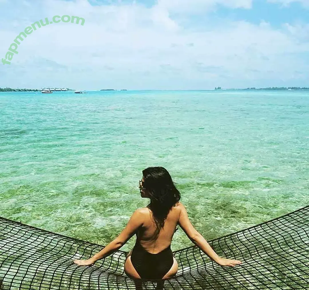 Shenaz Treasury nude photo #0005 (Shenaz Treasury)