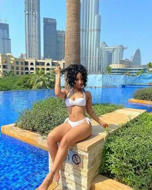 Shenseea nude photo #0003