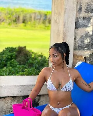 Shenseea nude photo #0015