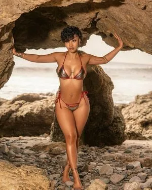 Shenseea nude photo #0029
