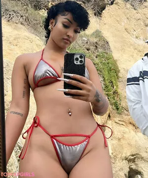 Shenseea nude photo #0036