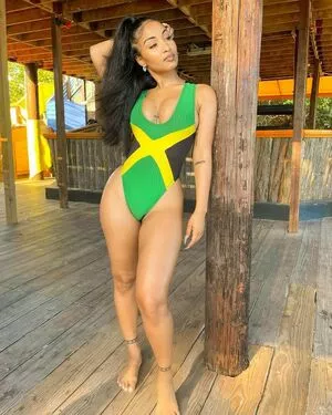 Shenseea nude photo #0047