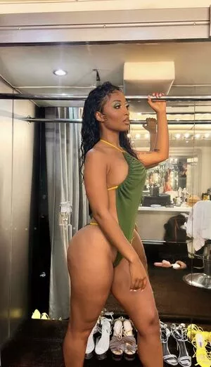 Shenseea nude photo #0057