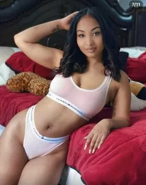 Shenseea nude photo #0126