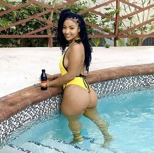 Shenseea nude photo #0136