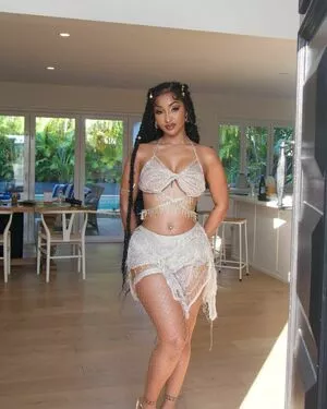 Shenseea nude photo #0218