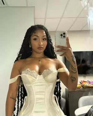 Shenseea nude photo #0227