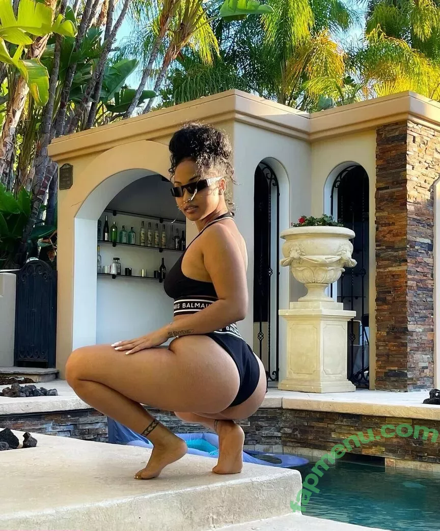 Shenseea nude photo #0001 (Shenseea)