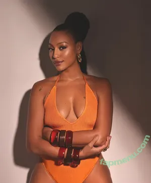 Sheron Menezes / sheronmenezzes nude photo #0198