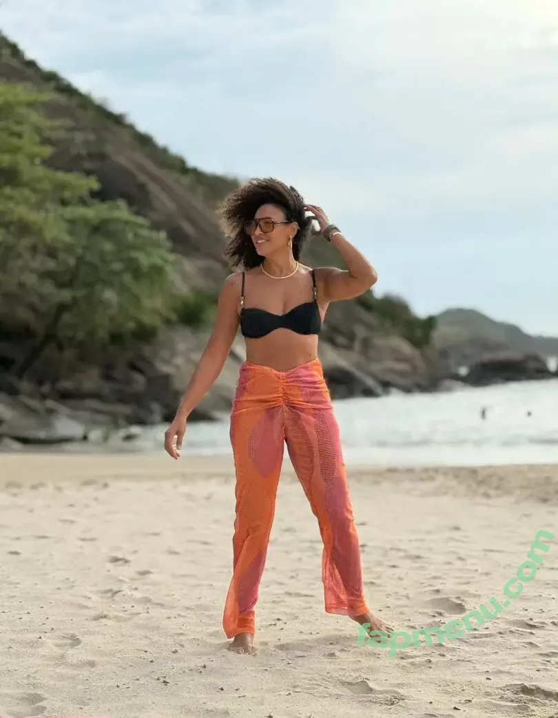 Sheron Menezes nude photo #0175 (sheronmenezzes)