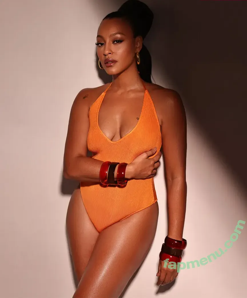 Sheron Menezes nude photo #0197 (sheronmenezzes)