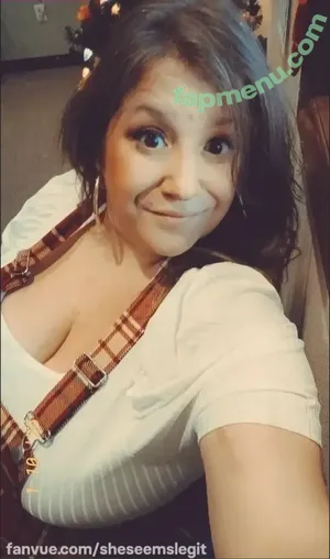 Sheseemslegit / she_seams_legit nude photo #0017