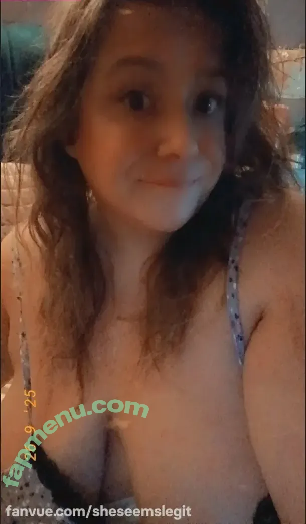 Sheseemslegit nude photo #0021 (she_seams_legit)