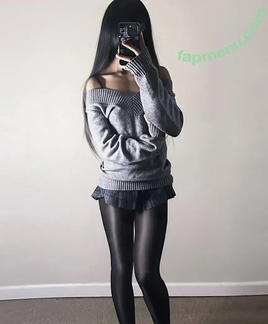 ShesnothingSpecial nude photo #0011 (ShesnothingSpecial)