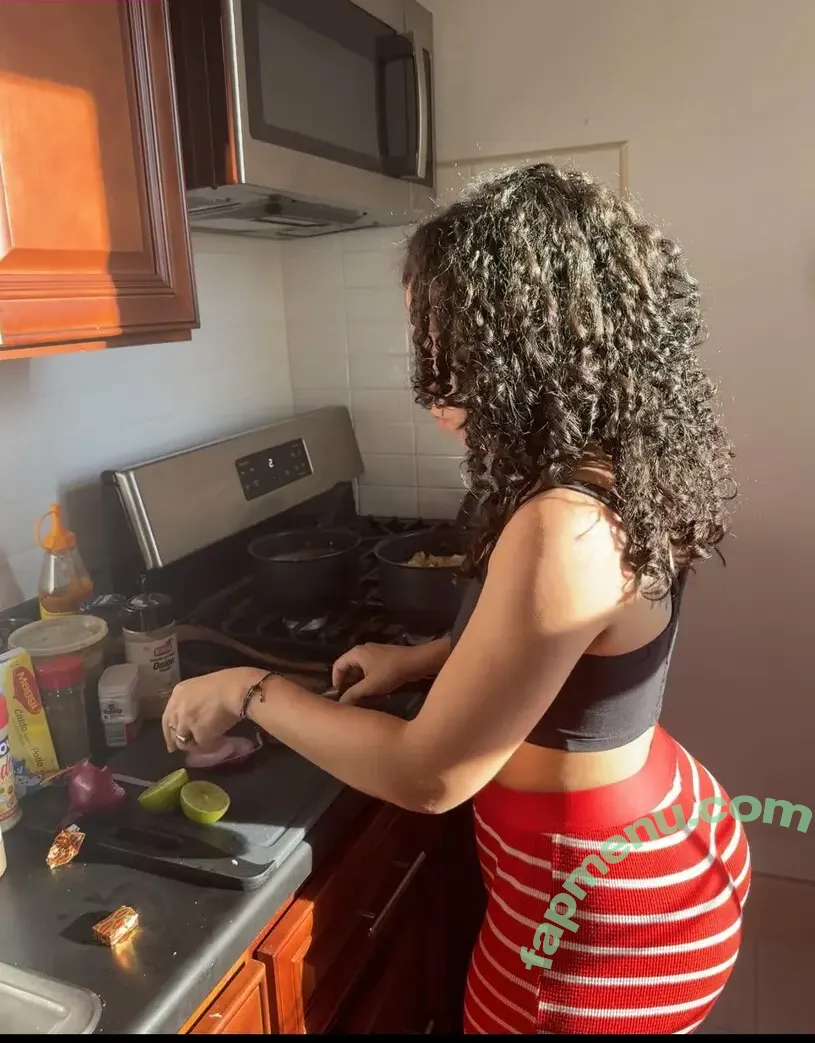 shesospicyyy nude photo #0010 (shesospicy_ / yeimydeligrocery)