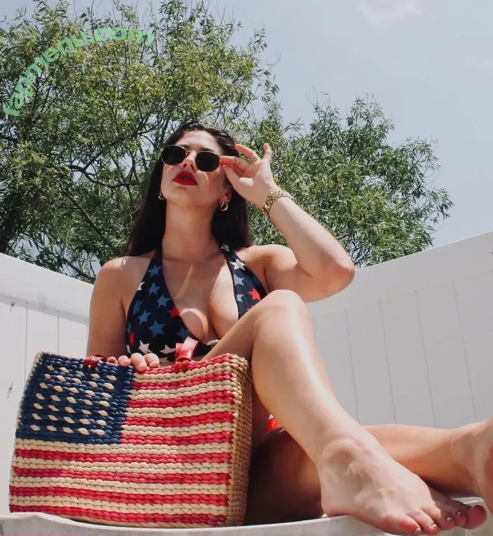 Shesthetea nude photo #0094 (shesthebest)