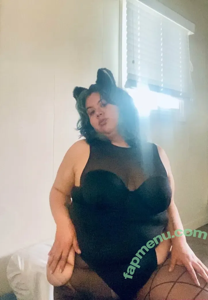 shesthickythicc nude photo #0022 (shesthickythicc)